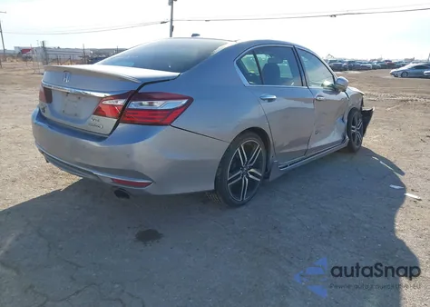 2016 Honda Accord Touring z USA, uszkodzony, nr VIN 1HGCR3F90GA008017